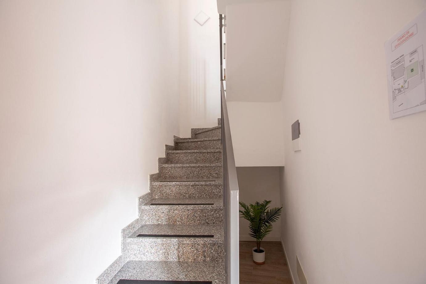 La Casa Del Sarto - Rooms And Apartments Lecco Eksteriør bilde