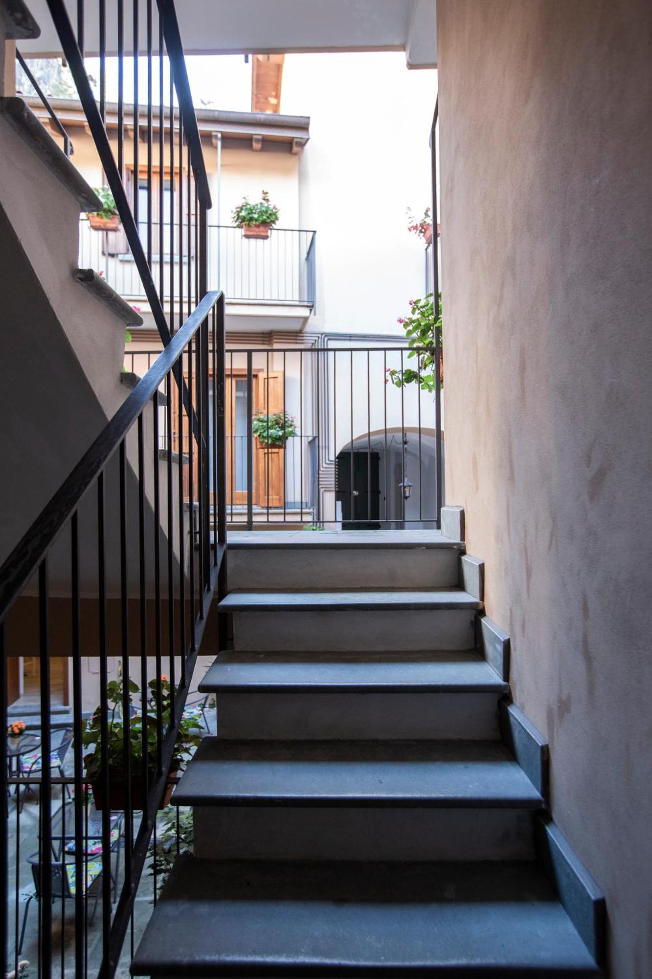 La Casa Del Sarto - Rooms And Apartments Lecco Eksteriør bilde