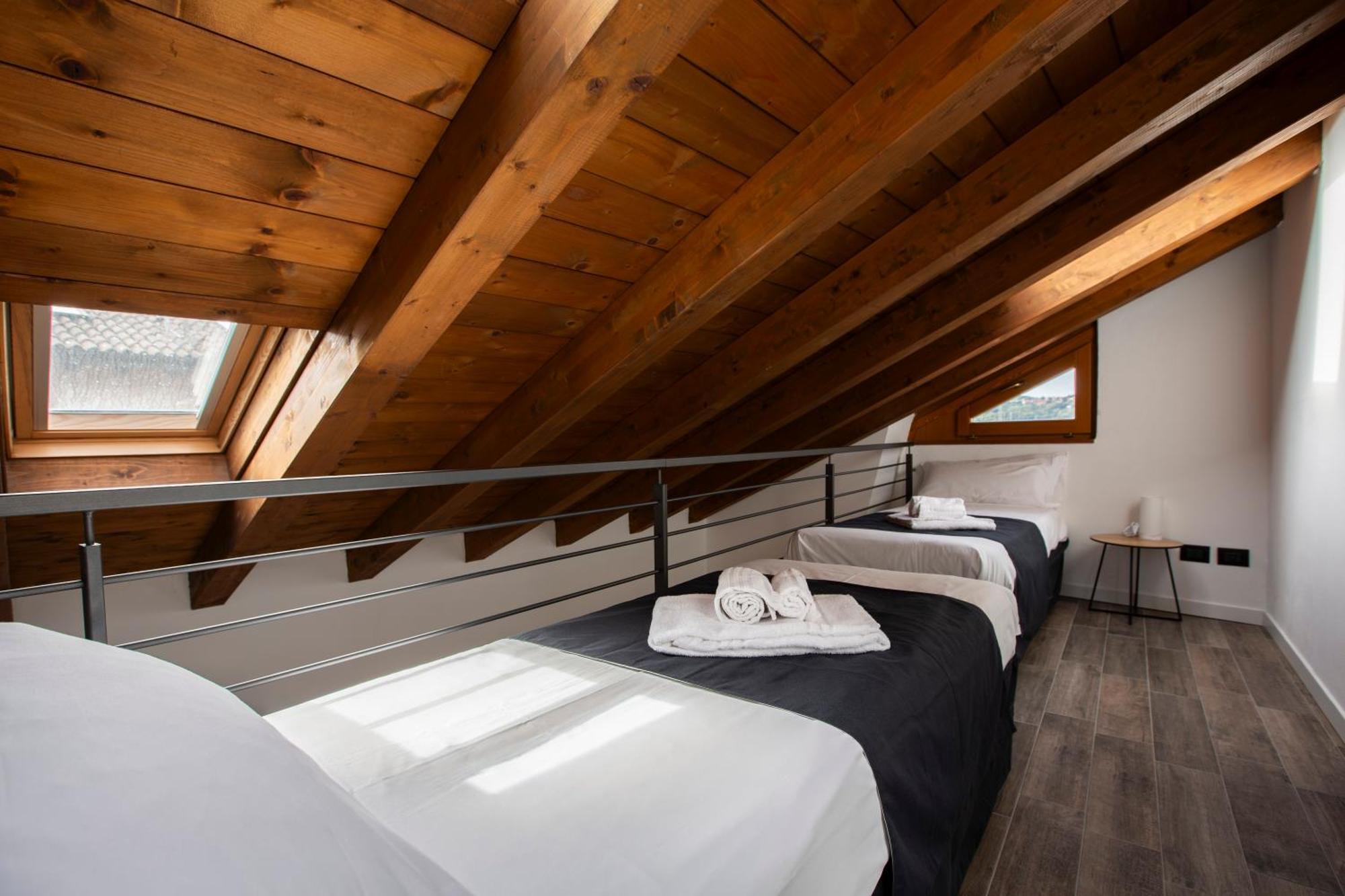 La Casa Del Sarto - Rooms And Apartments Lecco Eksteriør bilde