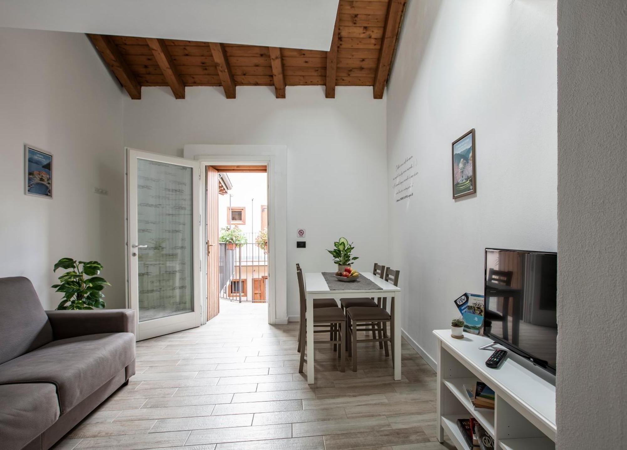 La Casa Del Sarto - Rooms And Apartments Lecco Eksteriør bilde