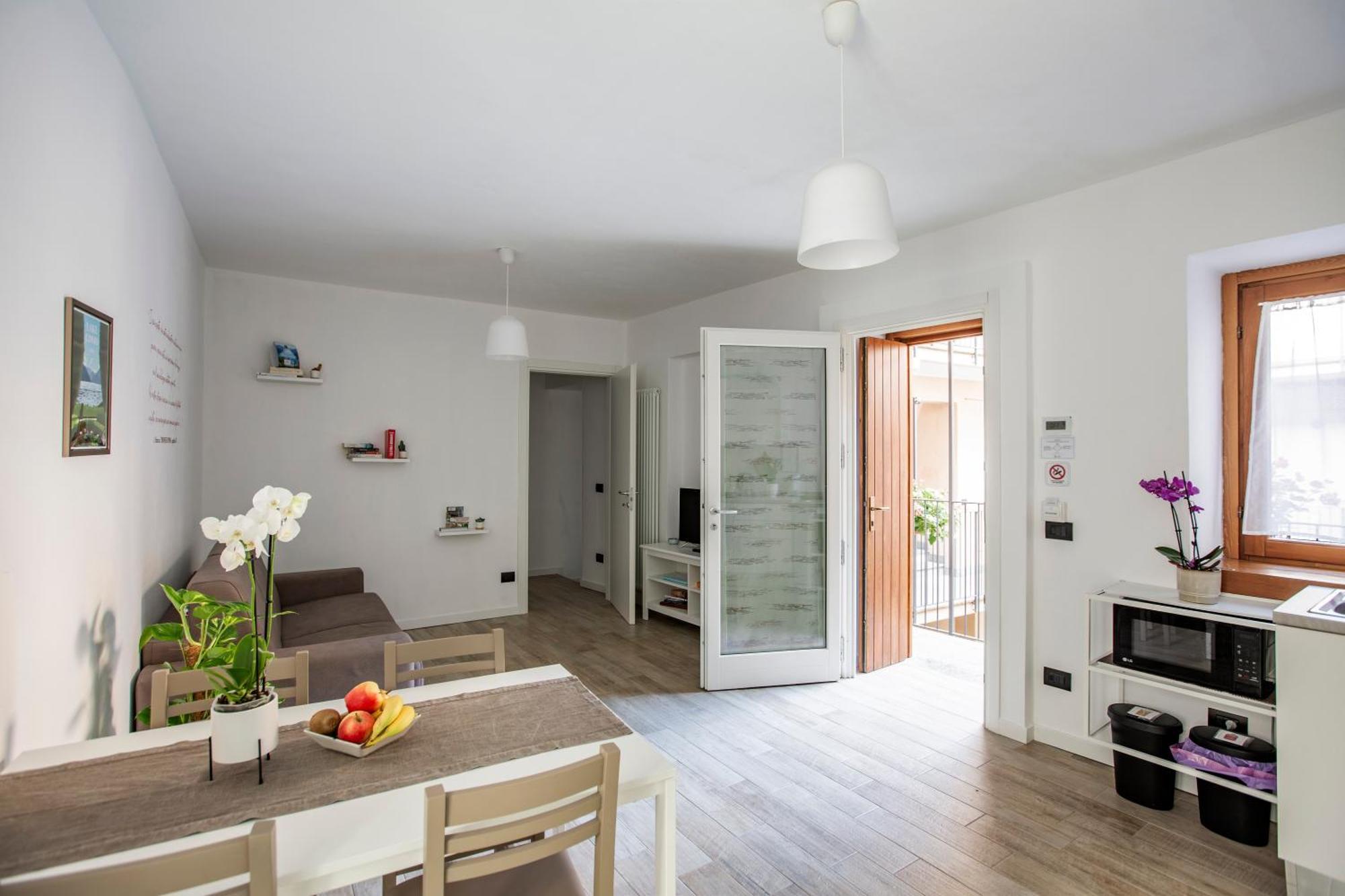 La Casa Del Sarto - Rooms And Apartments Lecco Eksteriør bilde