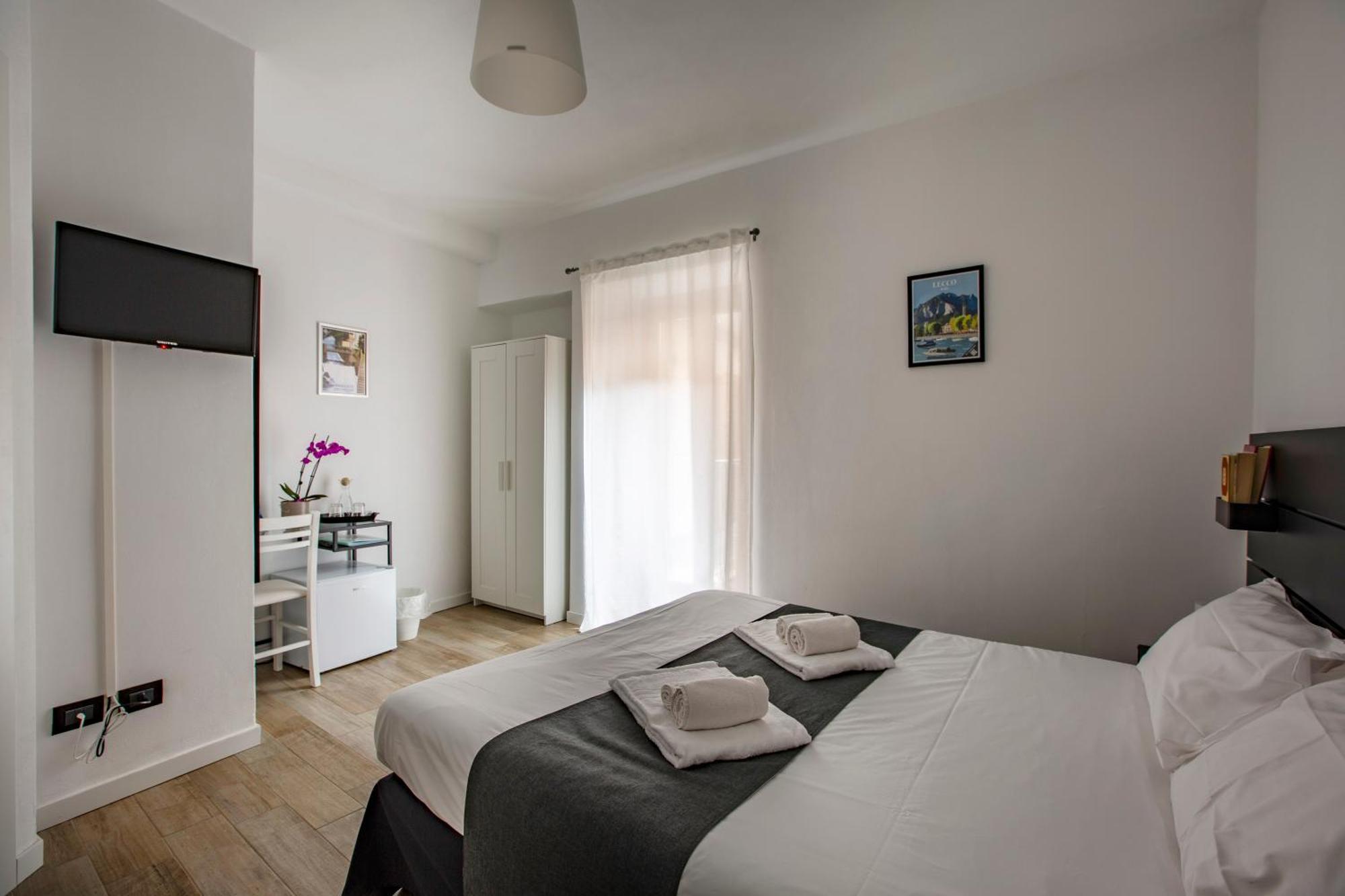 La Casa Del Sarto - Rooms And Apartments Lecco Eksteriør bilde