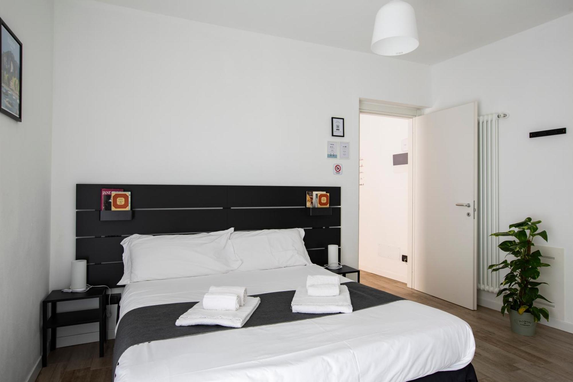 La Casa Del Sarto - Rooms And Apartments Lecco Eksteriør bilde
